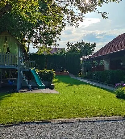 Aurora Ház Apartman *
